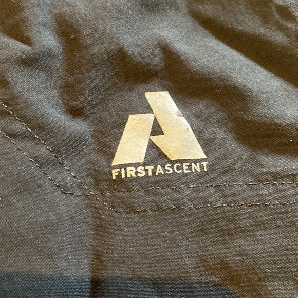 Eddie Bauer Guide Pro Nylon Firstascent Shorts Black 33 - Picture 2 of 7